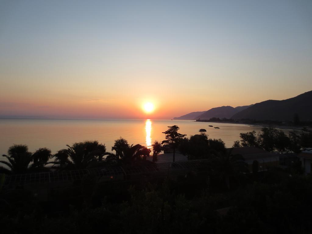 Testa Di Monaco Natural Beach Capo d'Orlando Bagian luar foto